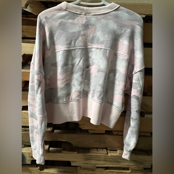 Adidas pink camouflage crop top sweatshirt - Picture 6 of 6